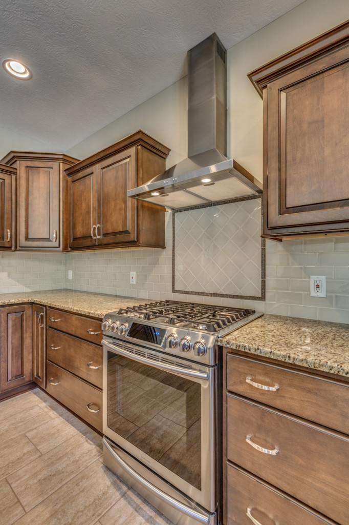 685 Davidson Dr Custom-021