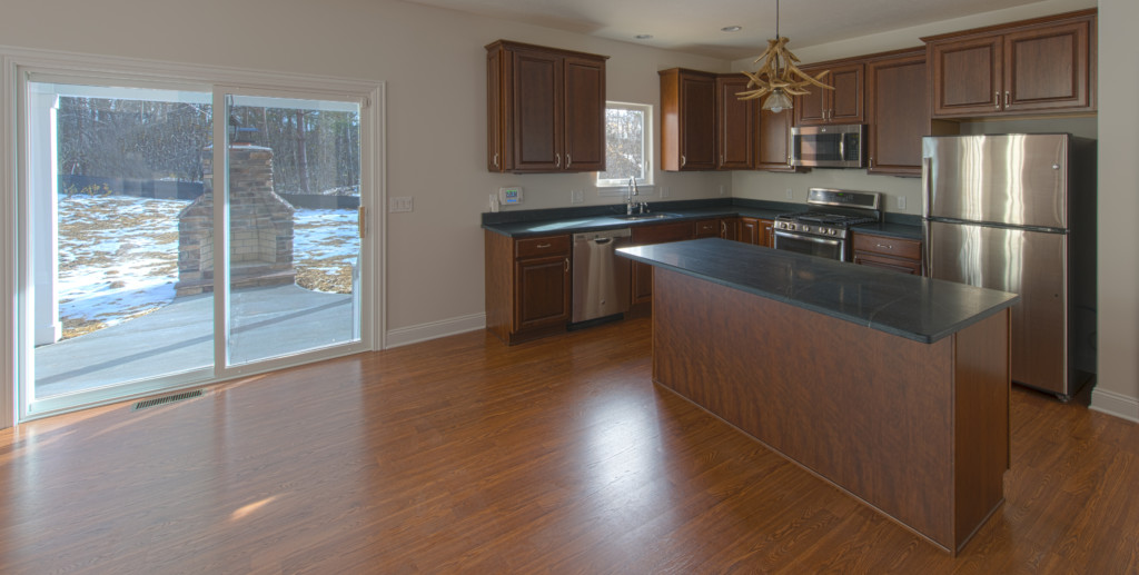 010 Kitchen and Dinning Room Area