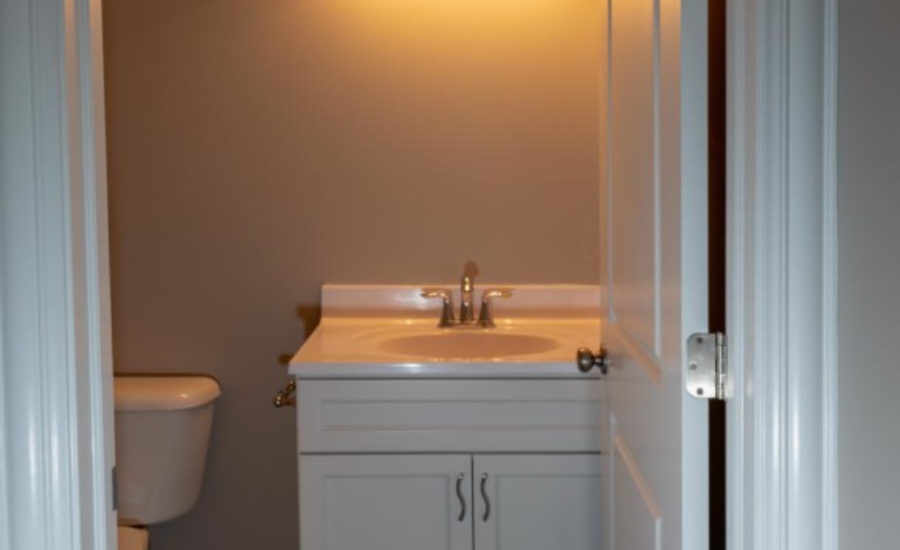 008-Half Bath