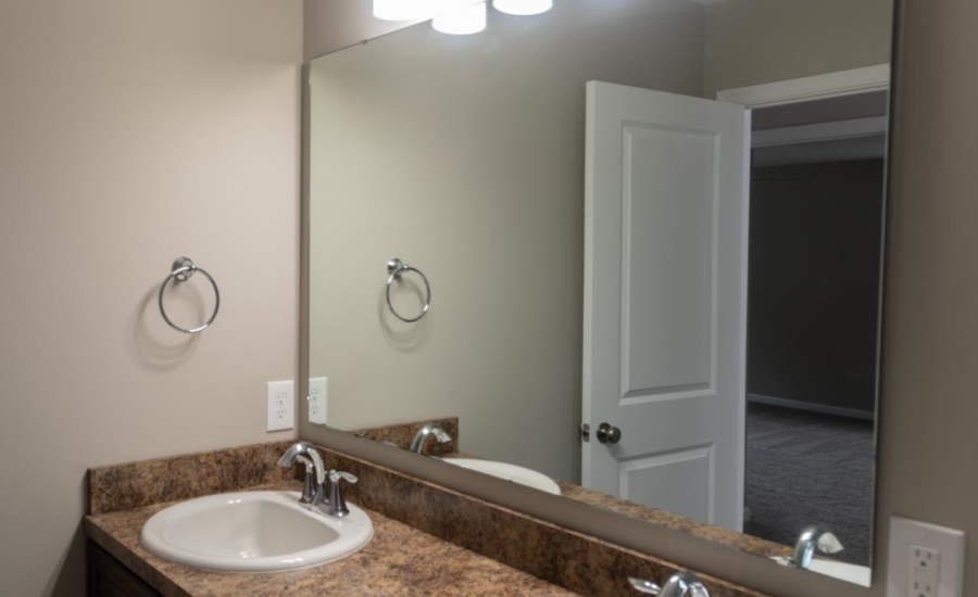 011 – Master Bathroom